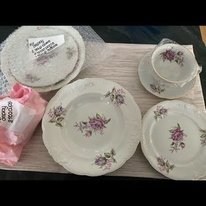 Dinnerware Set with Floral Design